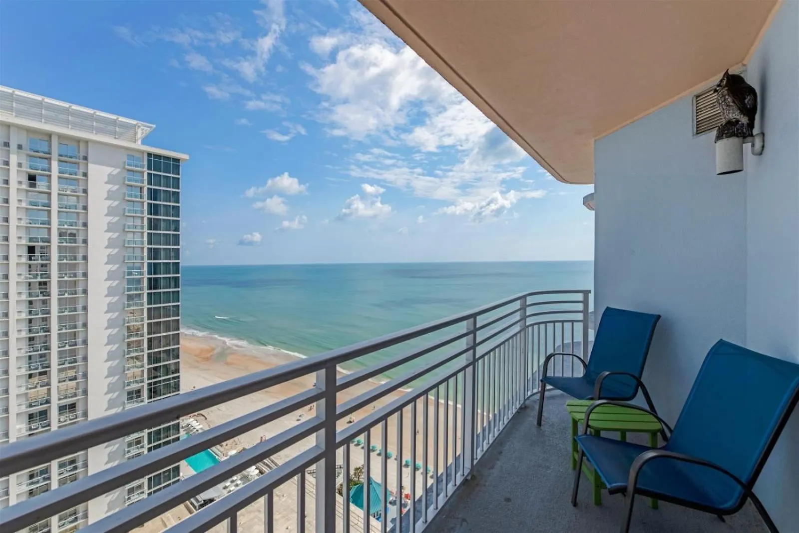 Апартаменты Unit 2328 Ocean Walk - 2 Bedroom Ocean View Дейтона-Бич
